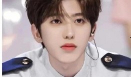 每日爆料娱乐蔡徐坤图片,魅力四溢引粉丝热议